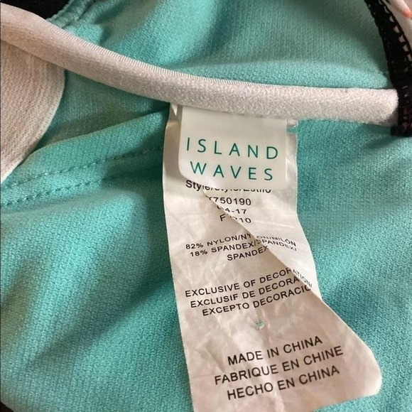 Island Waves swimming one piece suit size 8 - Picture 3 of 7